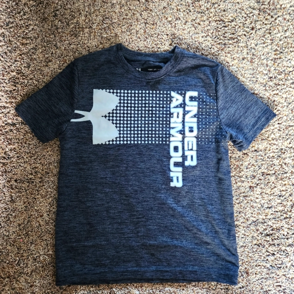 Under armour boy dri-fit tshirt